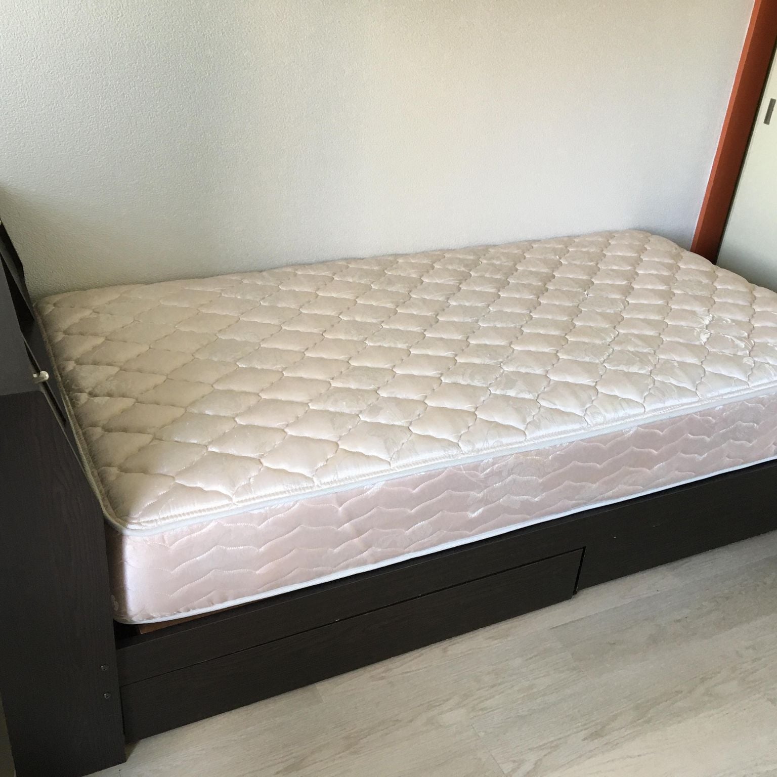 Giường & nệm — ảnh 054